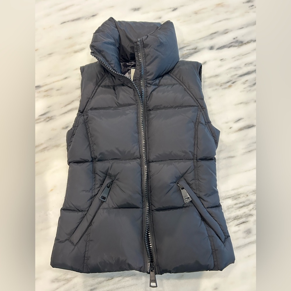 SAM. Matte Black Down Vest Size Small NWT